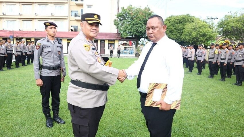 POLISI_BERPRESTASI