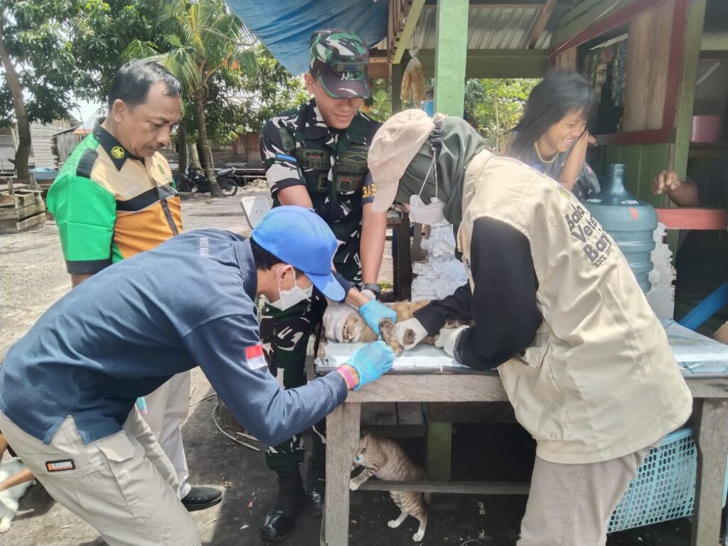 Anggota DPRD Berau, Sri Kumalasari meminta Distanak Berau terus memonitoring potensi penyebaran virus rabies.