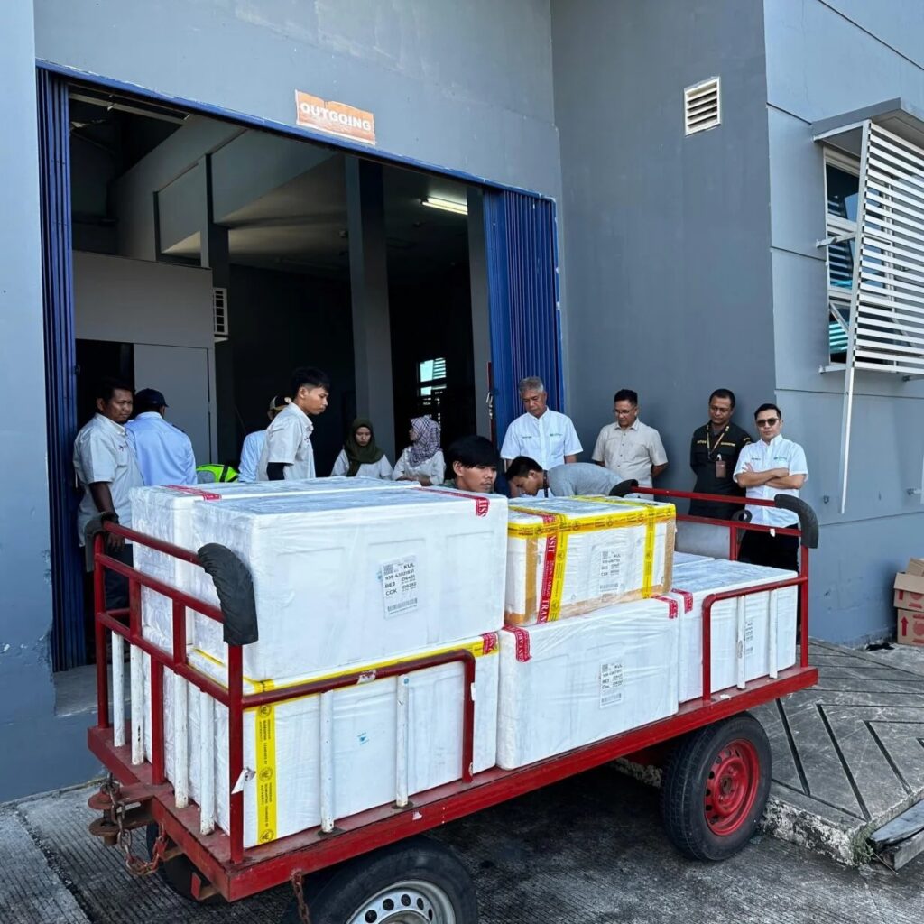 Pengiriman kargo eskpor komoditi hasil laut dari Bandara Kalimarau. (Bandara Kalimarau)